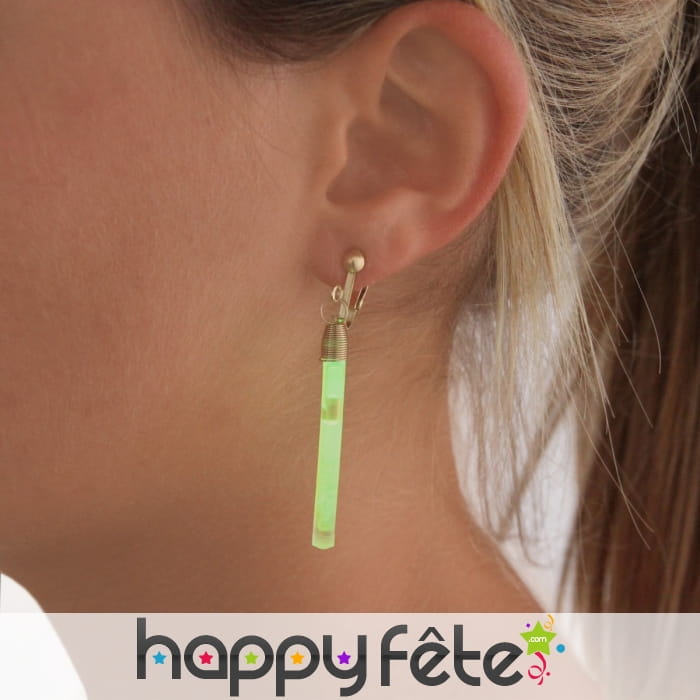 5 boucles d oreilles bâtonnet phosphorescent