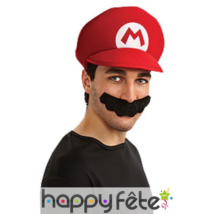 Casquette de mario et moustache