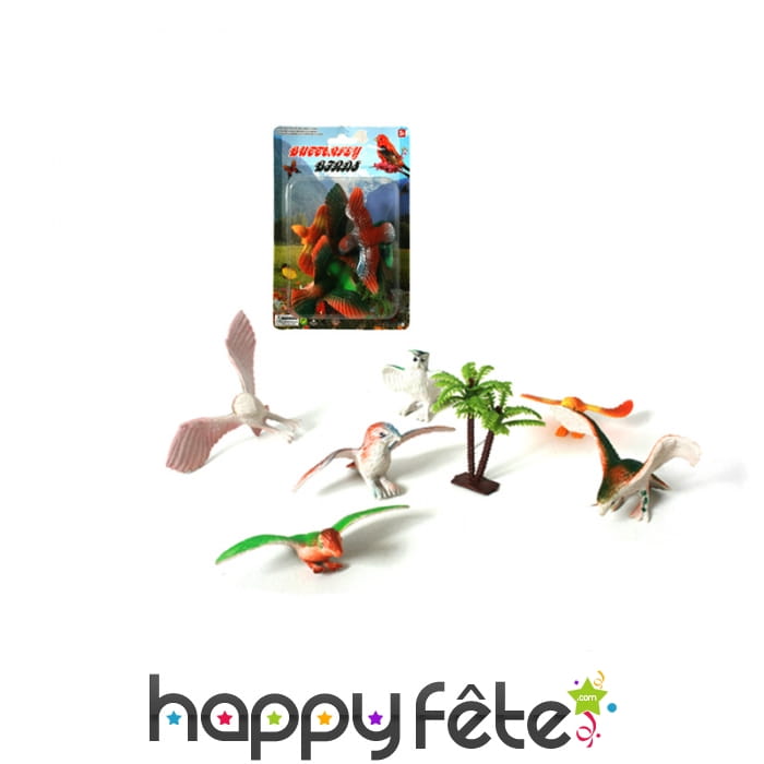 Petits aigles et arbre en plastique