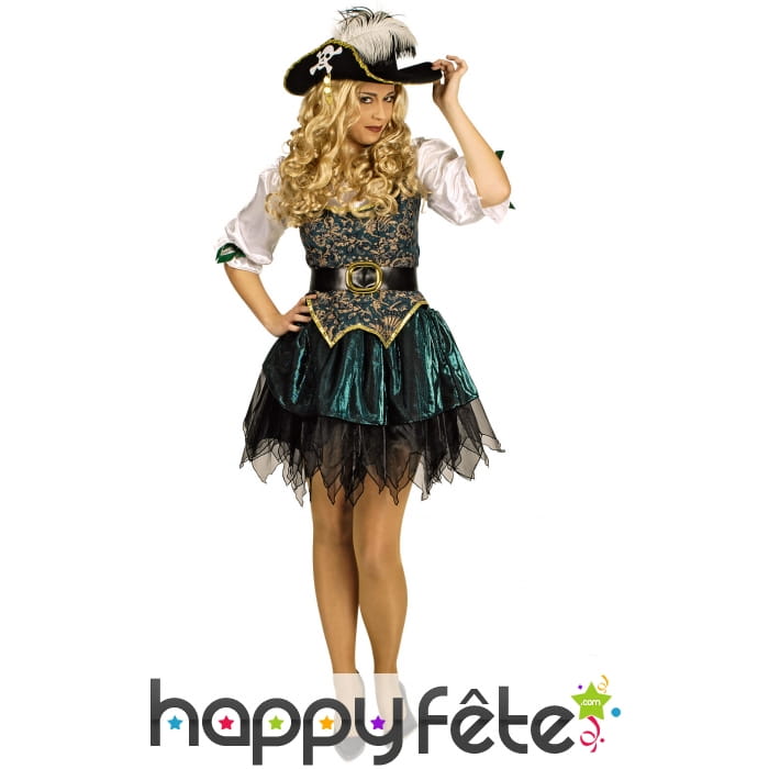 Robe verte de femme pirate avec arabesques