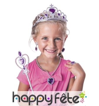 Accessoires violets de petite princesse