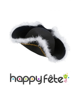 Chapeau noir de pirate bord en froufrou blanc