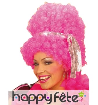 Haute perruque rose afro disco