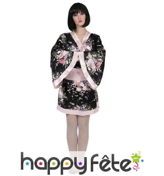 Kimono japonais noir motifs fleuris pour femme