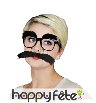 Lunette avec grosses moustaches sur chainette