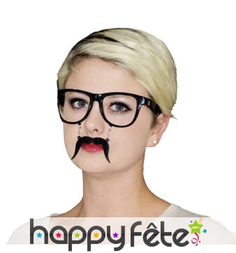 Lunettes avec moustaches noires et chainette