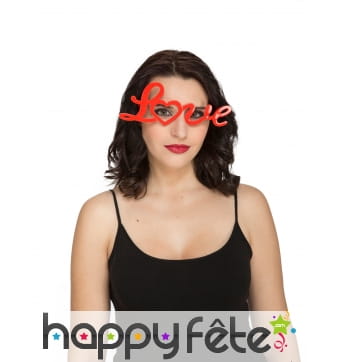 Lunettes rouge en forme de Love