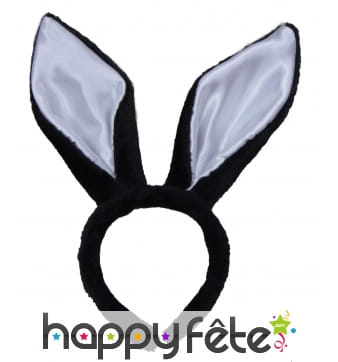 Oreilles de lapin noires et blanches