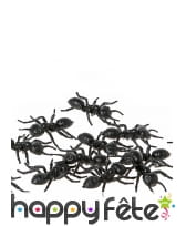 12 Fourmis noires en plastique de 5cm